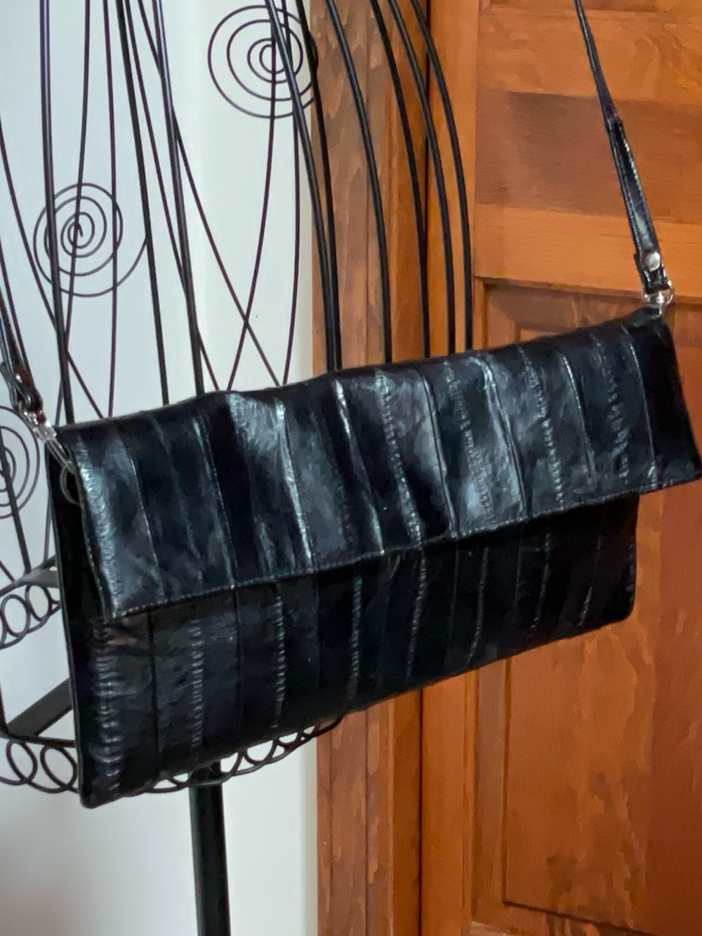 Makki eel skin black crossbody/clutch 12”x 6” - Picture 4 of 8